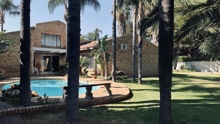 3 Bedroom Property for Sale in Rhodesdene Northern Cape